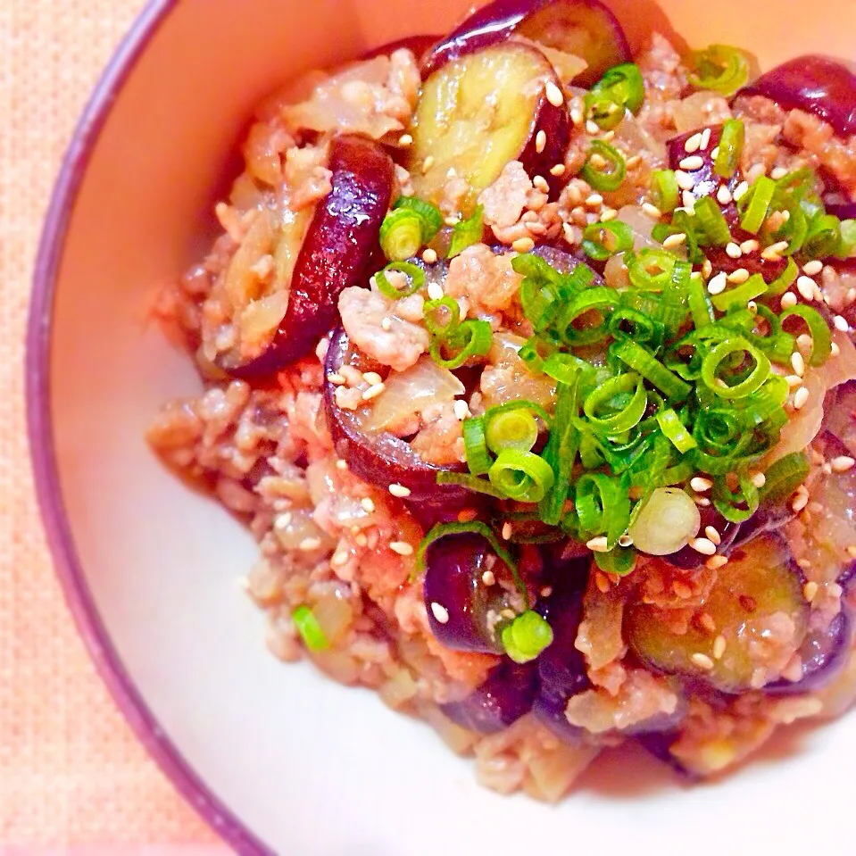 THE☆豚ひきにくとなすの丼♪|さとみさん