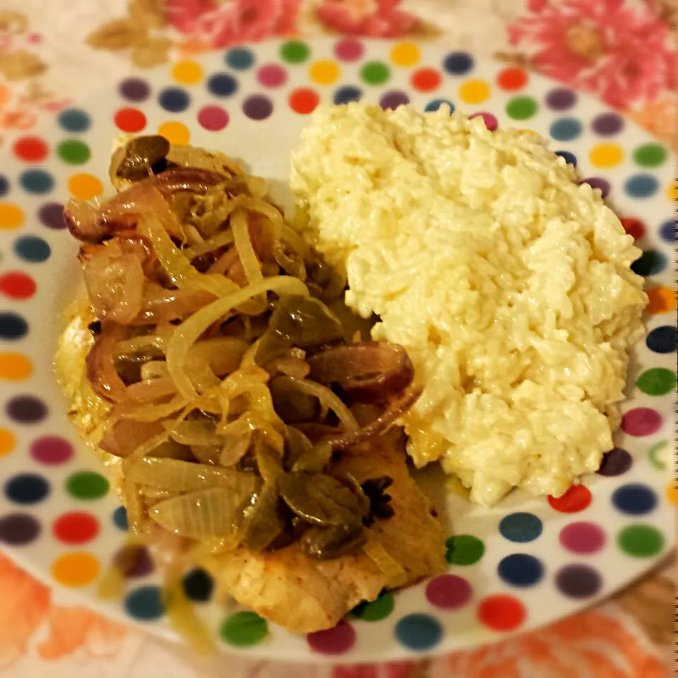 Merluza Fish with Onions and capers sauce. Sicilian Rice|Ana Carolina Menezesさん