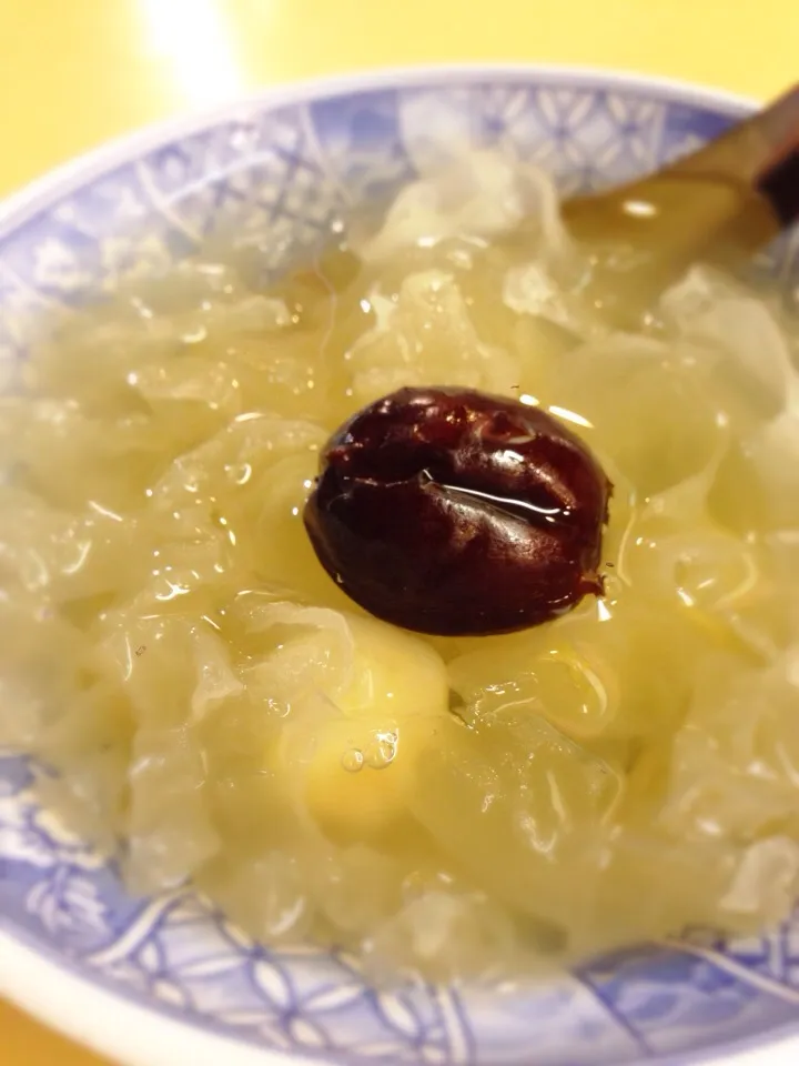 Lotus seeds and White Fungus Soup|Sam: photos by iPhoneさん