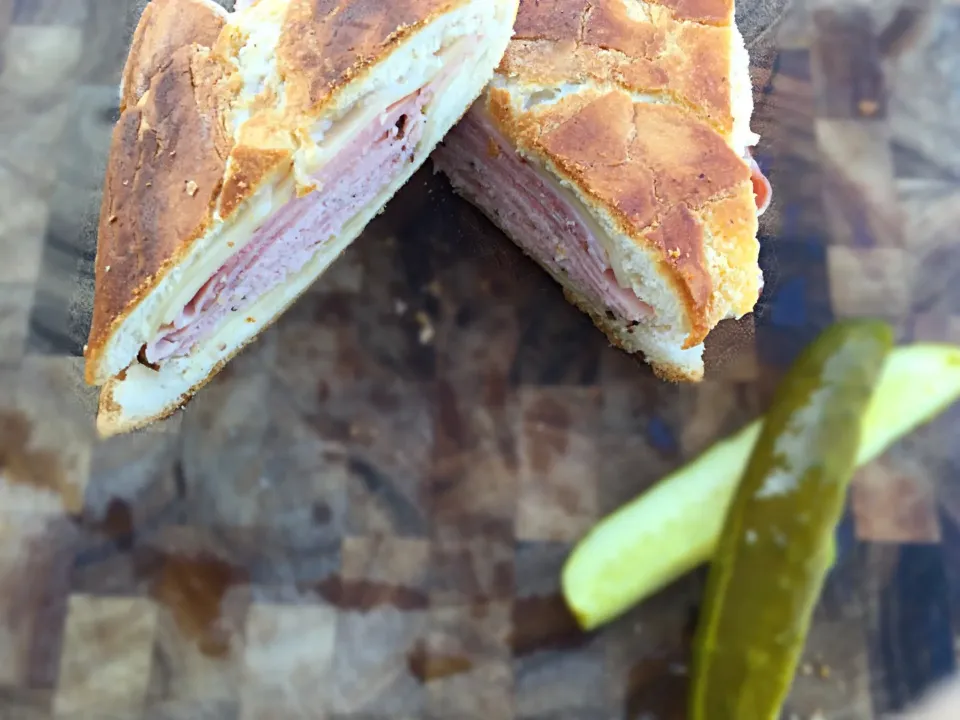 Snapdishの料理写真:Cuban Sandwich|lindsay robesonさん