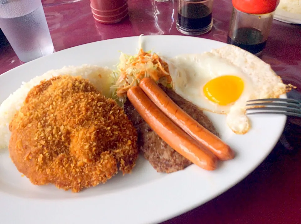 カデナ道の駅cランチ|ゆいちゃんの父さん