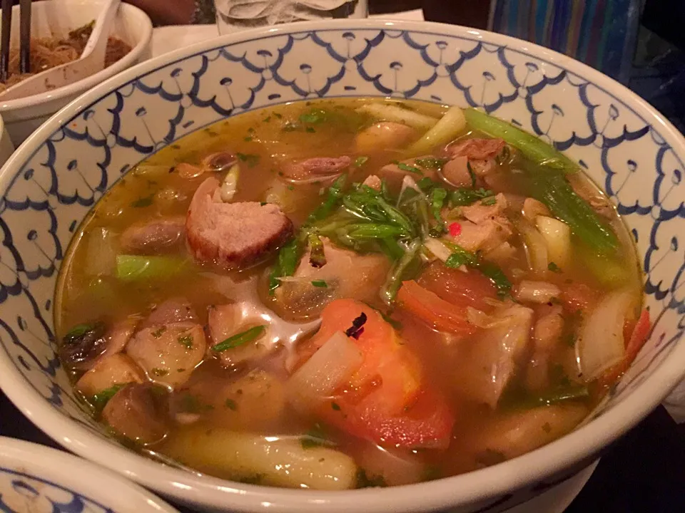 Tom yum soup with pork leg|Jing Ouさん