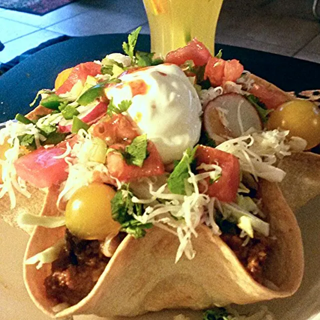 Snapdishの料理写真:Ground Turkey TACO Salad with Baked flour Tortilla Shell#mexican#cooking#madewithlove  🔪 😋|Mariafit4life🇺🇲🪶🦅さん