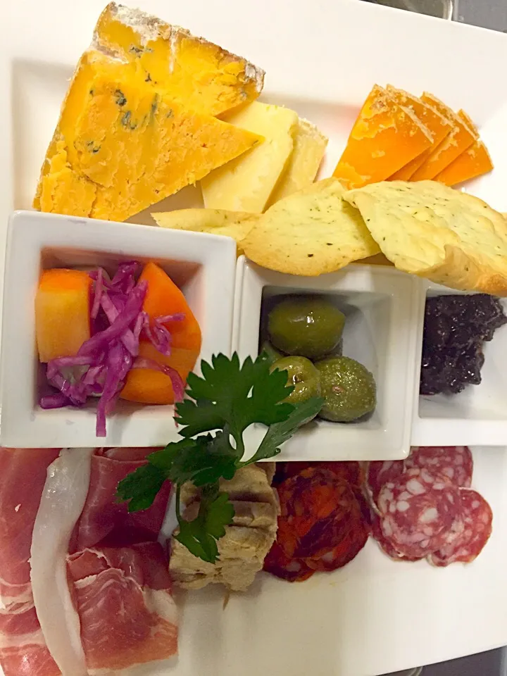 Wine bar platter|Michael Kohlさん