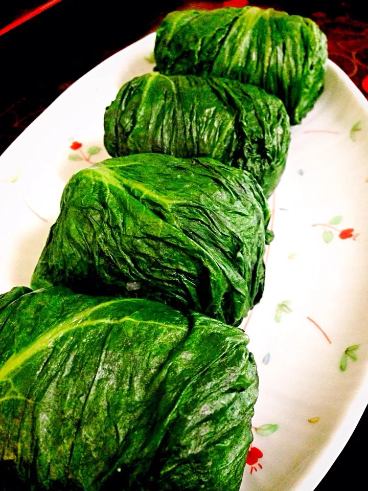 からし菜巻きおにぎり Rice ball wrapped w Mustard greens|pinkcamomillaさん