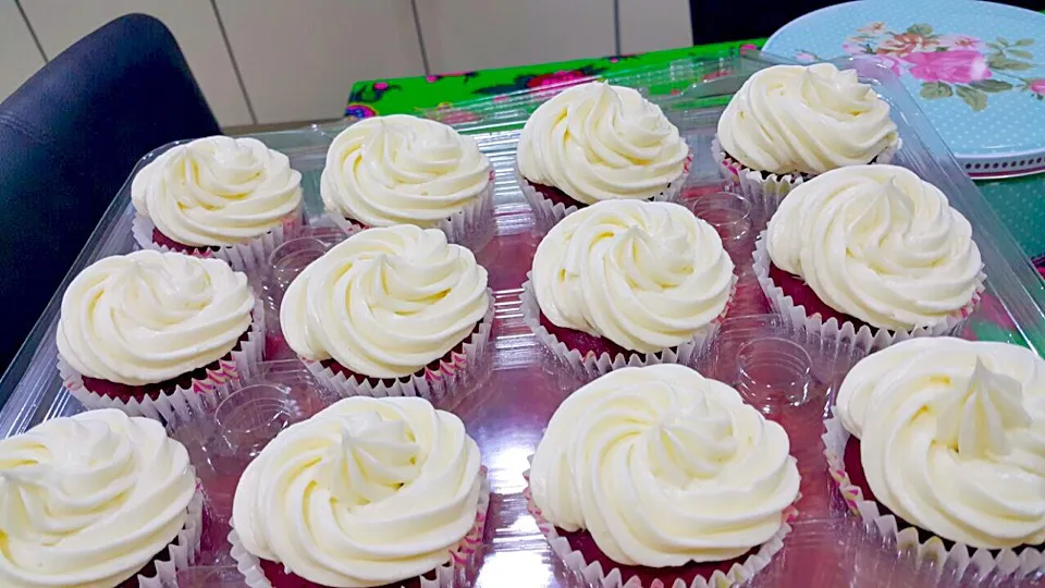 Red velvet cupcakes|wahiba jouziさん