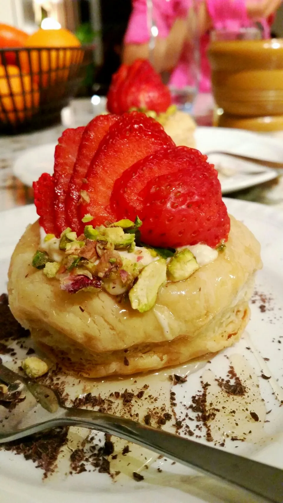 puff pastry stuffed with Kisha cream topped with pistachios and strawberry and a drizzle of honey|hebaさん