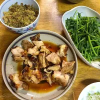 Snapdishの料理写真:土筆の卵とじ、大根葉の炒め物、鳥腿肉の照焼き。|Hiromichi  Inudukaさん