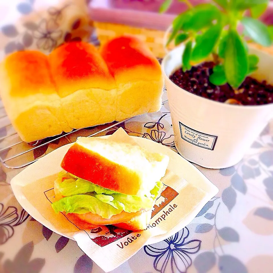 Snapdishの料理写真:♡手作り食パンでサンドイッチ♡|Misa Sakaiさん