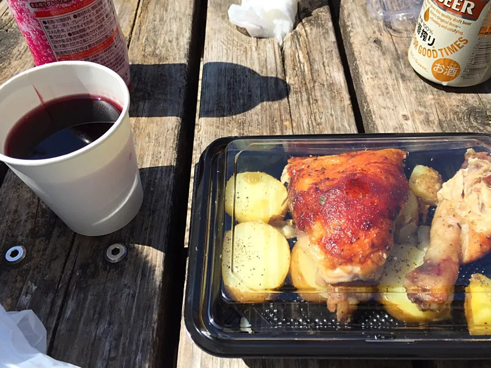 Snapdishの料理写真:Roasted chicken and red wine|Nao K. Tさん