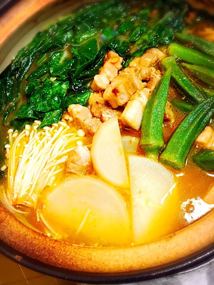 My kids all time favorite.... "Pork Sinigang " ( filipino recipe)|Laarni Nabongさん