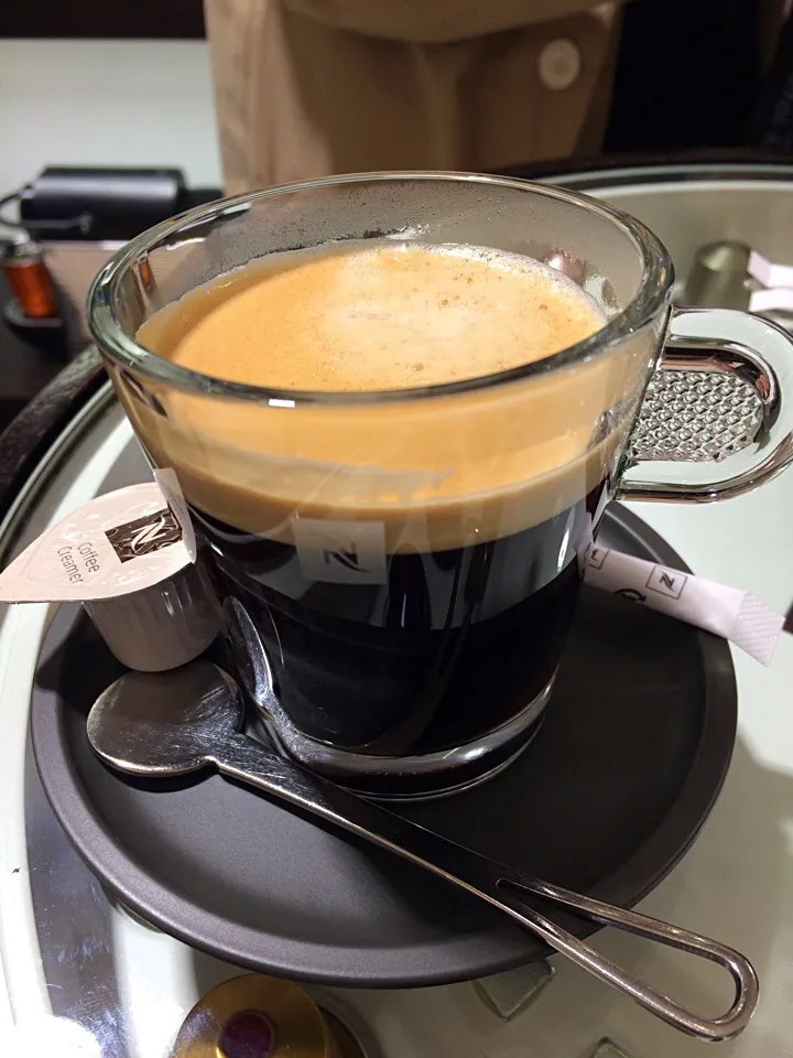 Nespressoでお買い物ついでにデカフェを一杯|gintanさん