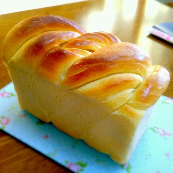 昨日からのリベンジ。ちょっと改良盤なデニッシュ食パン🍞|ちはるさん