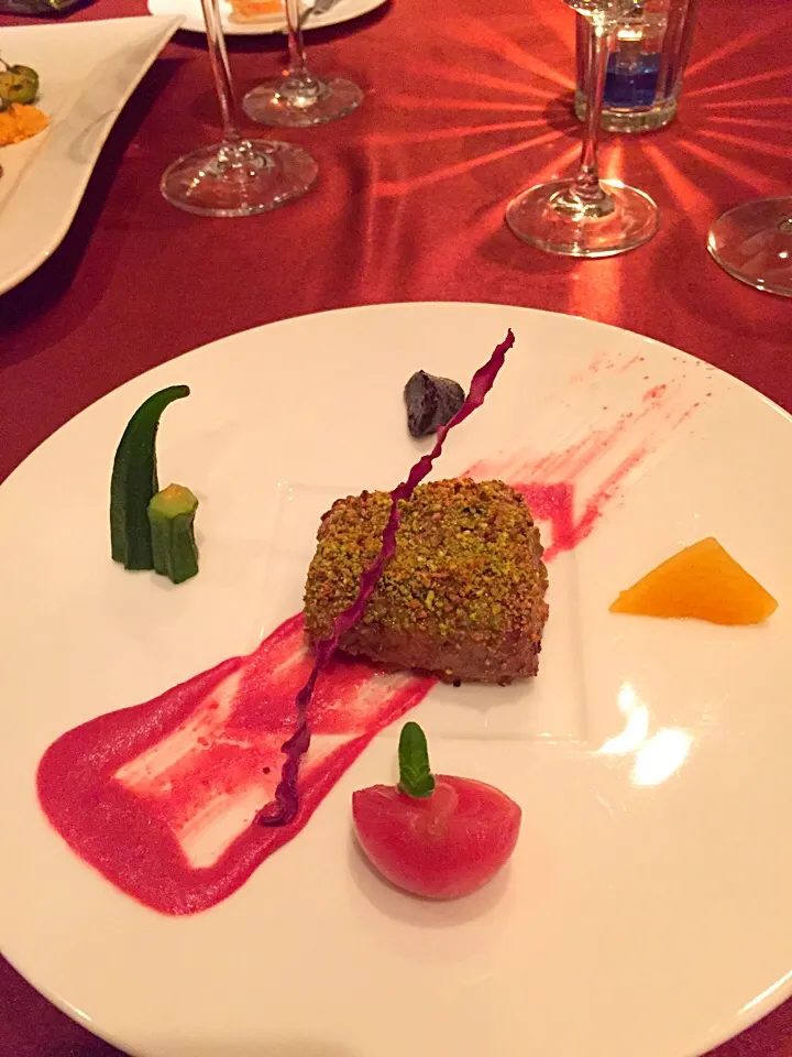 lamb loin with pistachio around it and beet sauce|KellyCoさん