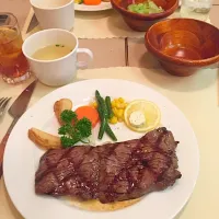 Snapdishの料理写真:ステーキ200g|Oyamanさん