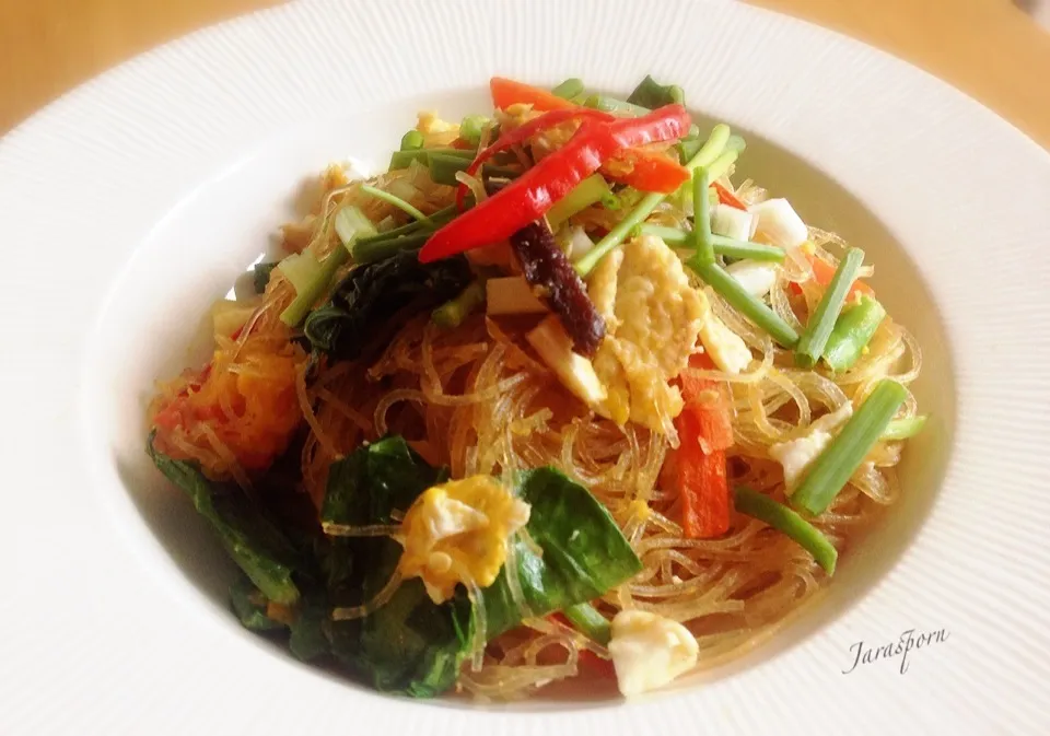 Fried vermicelli eggs : วุ้นเส้นผัดไข่|Jaraspornさん