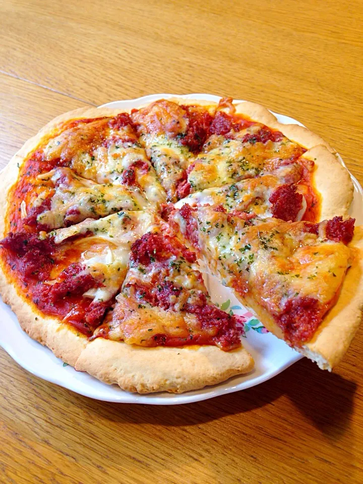 Snapdishの料理写真:完成まで30分HMで簡単ピザ🍕|まつださんさん