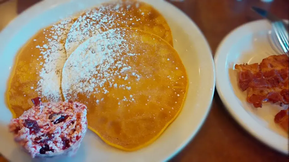 Swedish pancakes and bacon|Jessica Wallin Bowmanさん