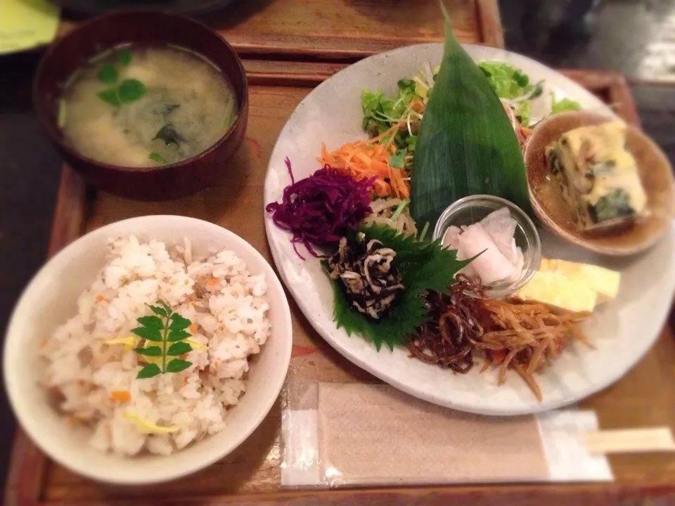 Snapdishの料理写真:まぜまぜごはん定食|maiさん