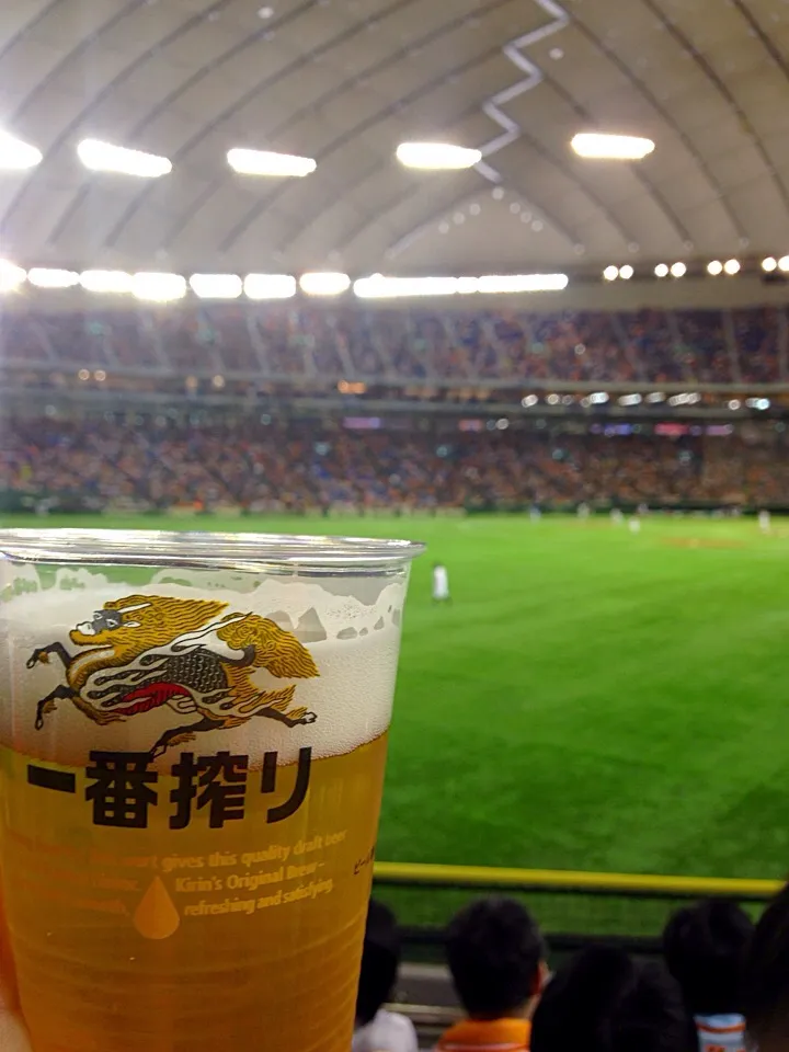 東京ドーム⚾️ビール🍺五回裏、楽しすぎた〜😆|アイさん