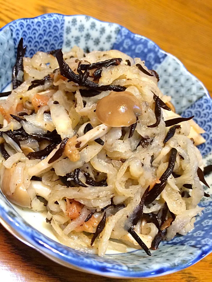 Snapdishの料理写真:切干し大根の梅煮😋|mioさん