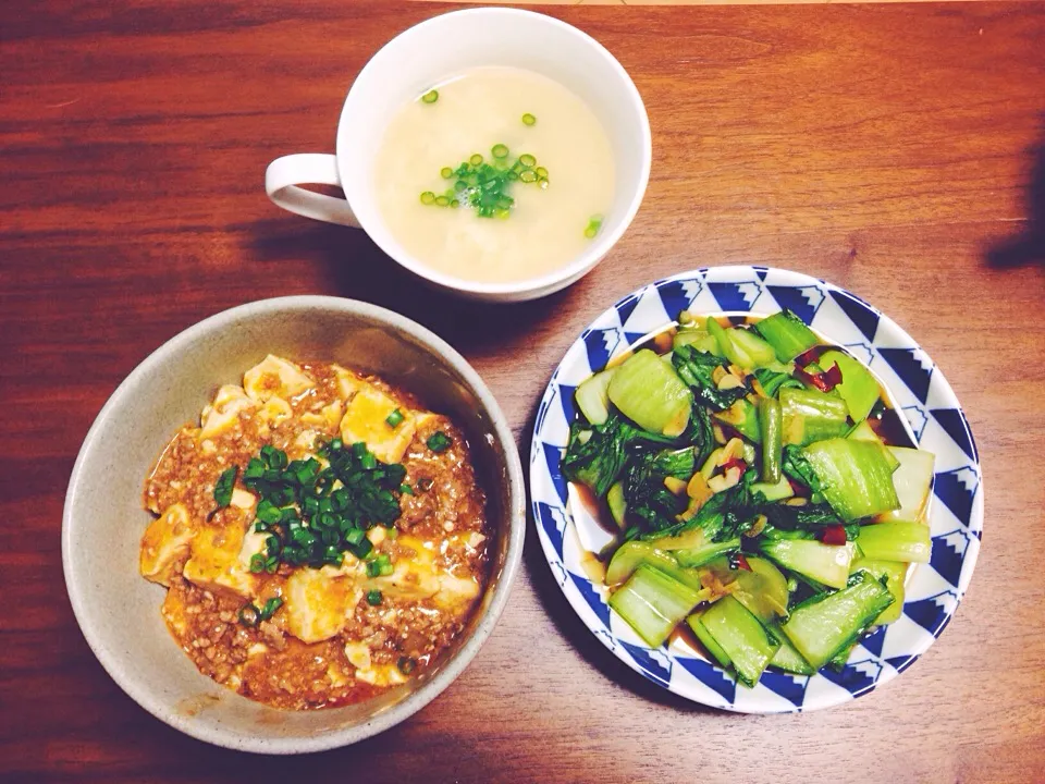 麻婆丼、ピリ辛青梗菜、卵スープ|245さん