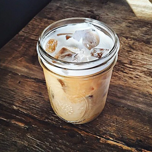 Afternoon #Snack/Teatime Iced #Coffee 😊 on back patio after Church #Drinks 
😊|Alisha GodsglamGirl Matthewsさん