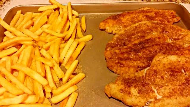 Fried Catfish and French Fries for the Kids for Sunday Family #Dinner #Fish #Main dish ❤ #Vegetable #Side dish 😆 😆 😆|Alisha GodsglamGirl Matthewsさん