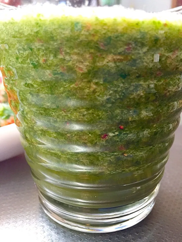 Simple smoothie, spinach, strawberries and lemon juice, water|YDKOさん