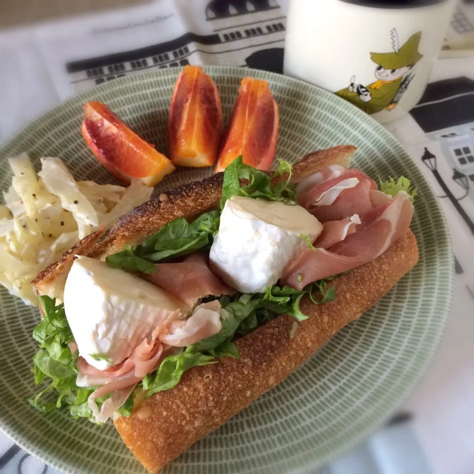 今日の朝ごはん|ぺんぎんさん