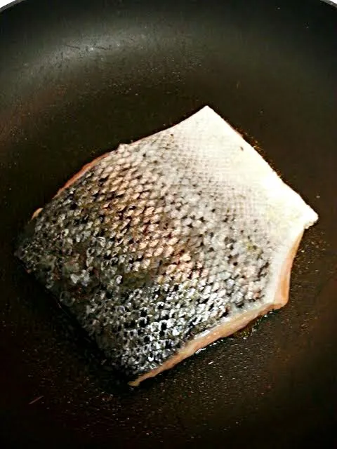 Snapdishの料理写真:Pan Searing Salmon #Fish #Dinner #Main dish ❤ ❤ ❤|Alisha GodsglamGirl Matthewsさん