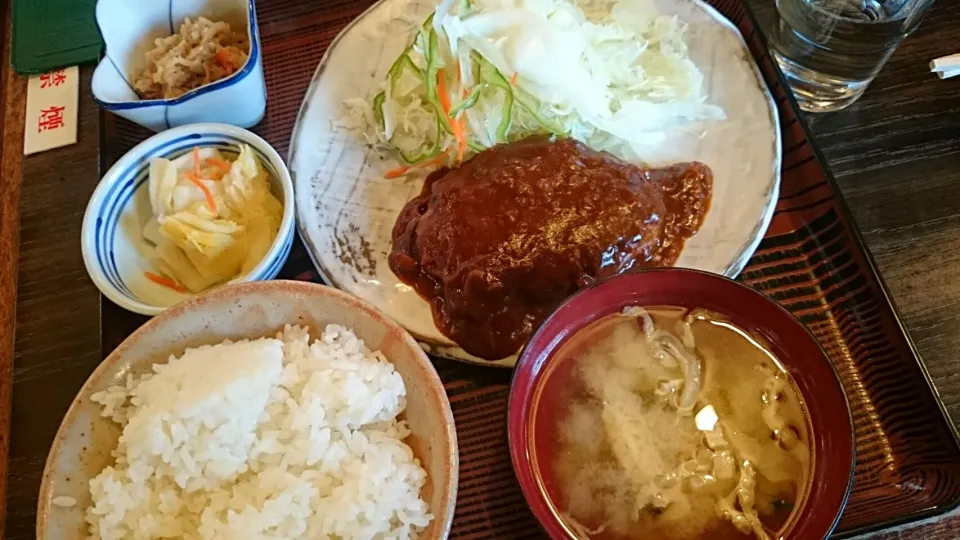 ハンバーグ定食|まぐろさん