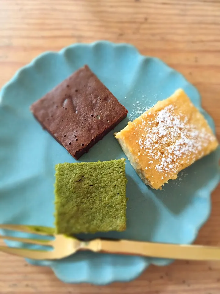 抹茶ガトーショコラ、チョコモカチーズケーキ、きび糖チーズケーキ|happyhappyhappyさん