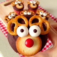 Snapdishの料理写真:Reindeer Chocolate Cupcakes