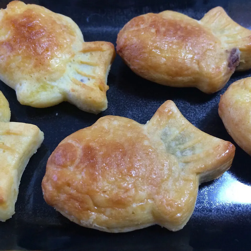 Snapdishの料理写真:おやつに手作りミニたい焼き♪|たるとさん