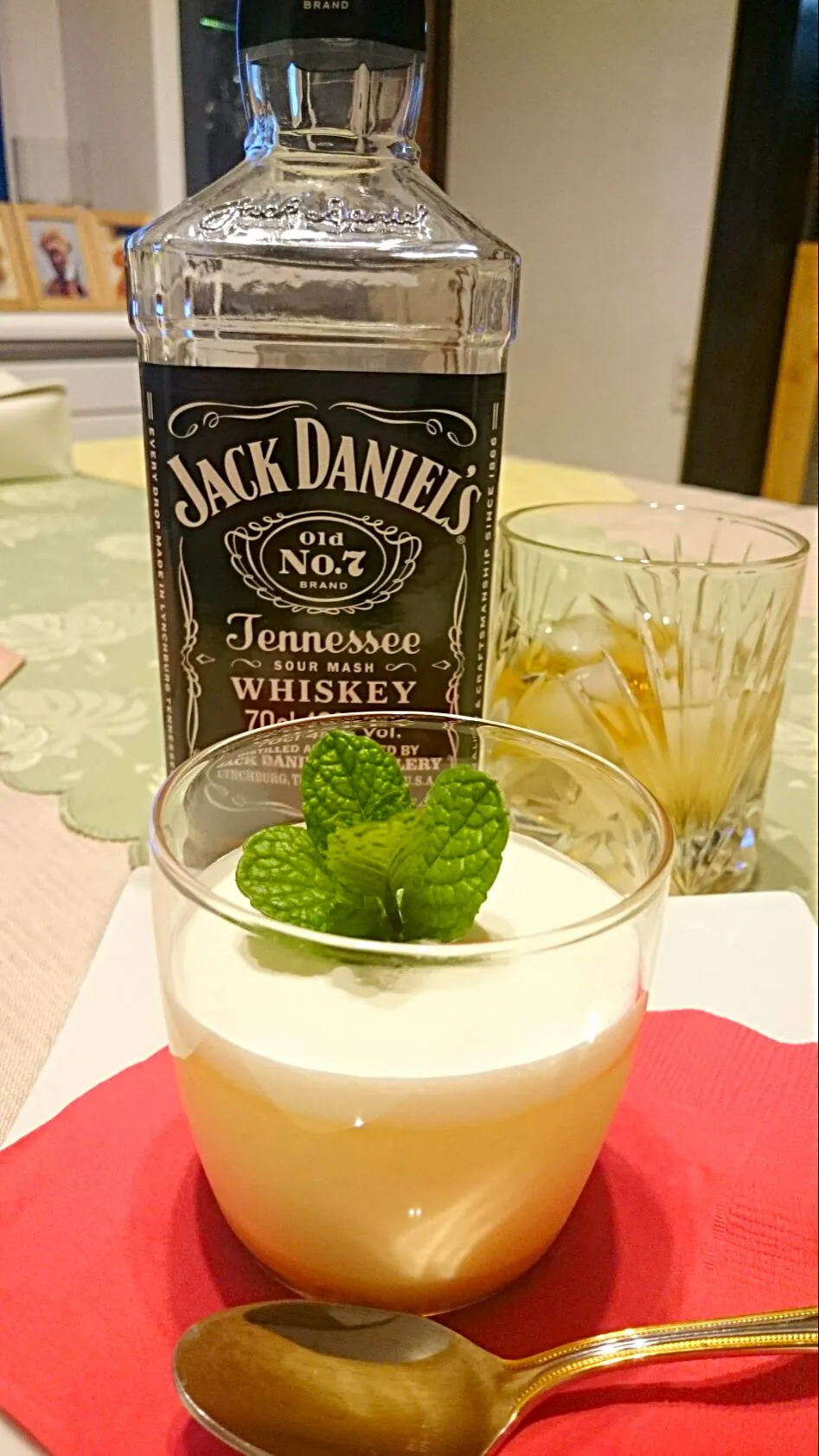 烏骨鶏の濃厚なめらかプリン🍮ジャックダニエル🍸ロックで❗(^ー^)|ナムナムさん