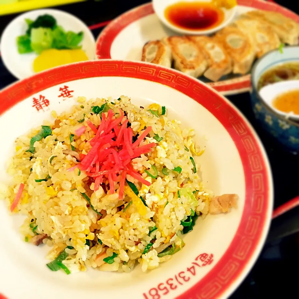 馬堀海岸 静華の炒飯と餃子|tonさん