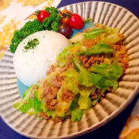 りまこさんの料理 時間がない時のキャベツと挽肉ごはん❤️