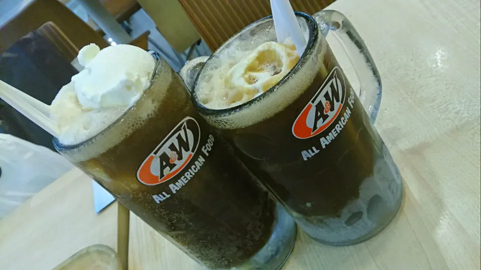 A&W root beer float|Nicholas Tayさん