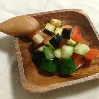 Snapdishの料理写真:ちょっと早めの夏野菜のサラダ|あきさん