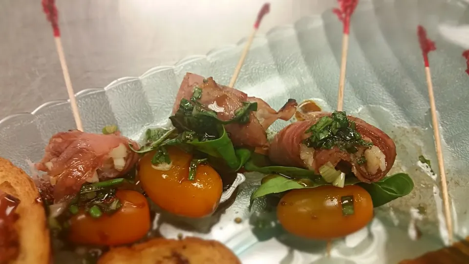 Prosciutto Caprese Bites w/ Basil Vinaigrette|Lakeshia Hazeleyez Goldenさん