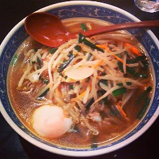 Snapdishの料理写真:家業のラーメン店（新潟市 日本ラーメン みなみ）のラーメン その３ 肉ニラ炒めラーメン|Masashi Minamiさん