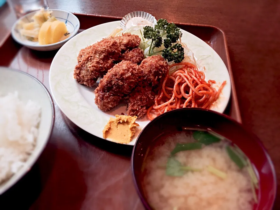 カキフライ定食|Motoaki Ebisuiさん