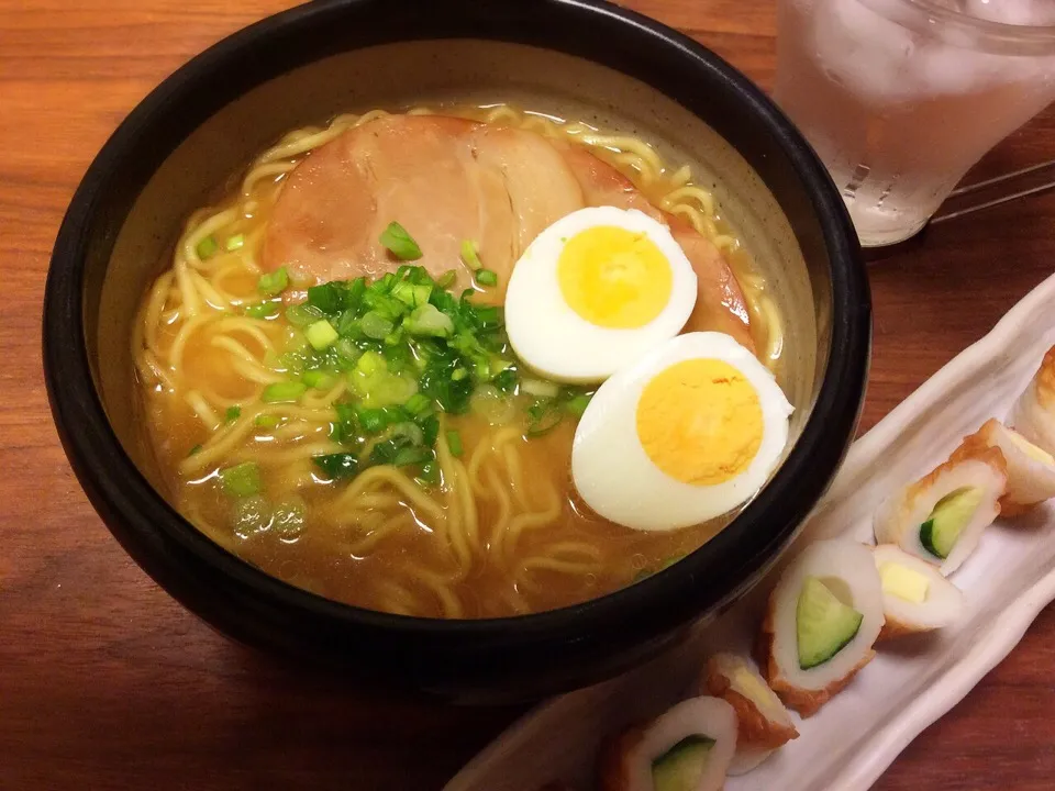 ラ王袋麺で味噌ラーメン、ちくわチーズ&きゅうり 2015.3.30|キラ姫さん