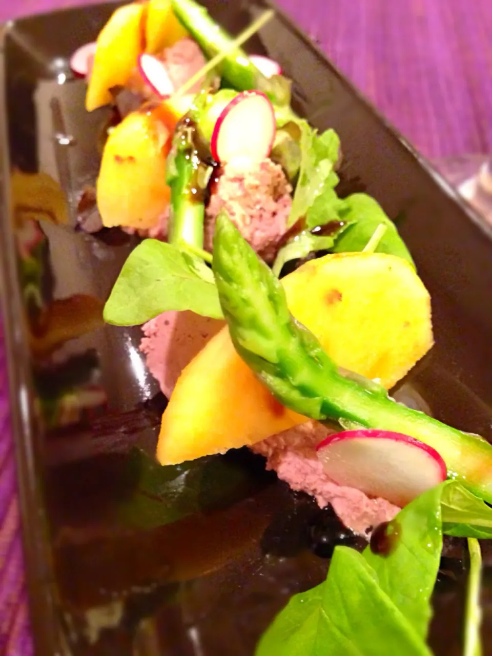 Snapdishの料理写真:Iberico pate, persimmon and asparagus salad|Sayakaさん