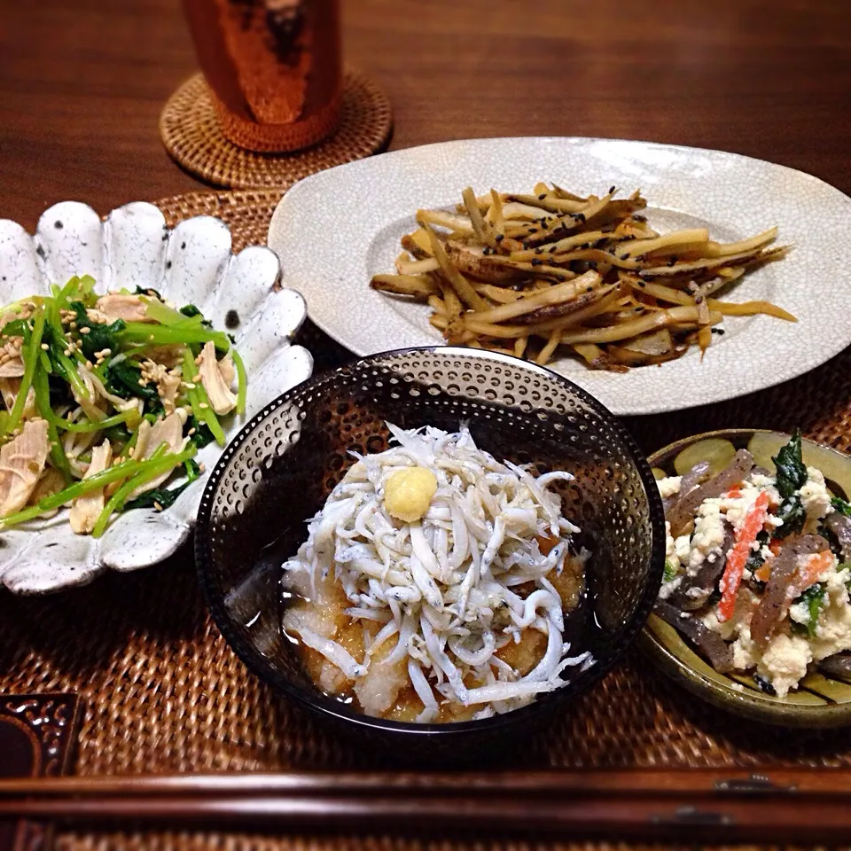 Snapdishの料理写真:豆ご飯を炊きながらアテ(=ﾟωﾟ)ﾉごはん|nao子さん