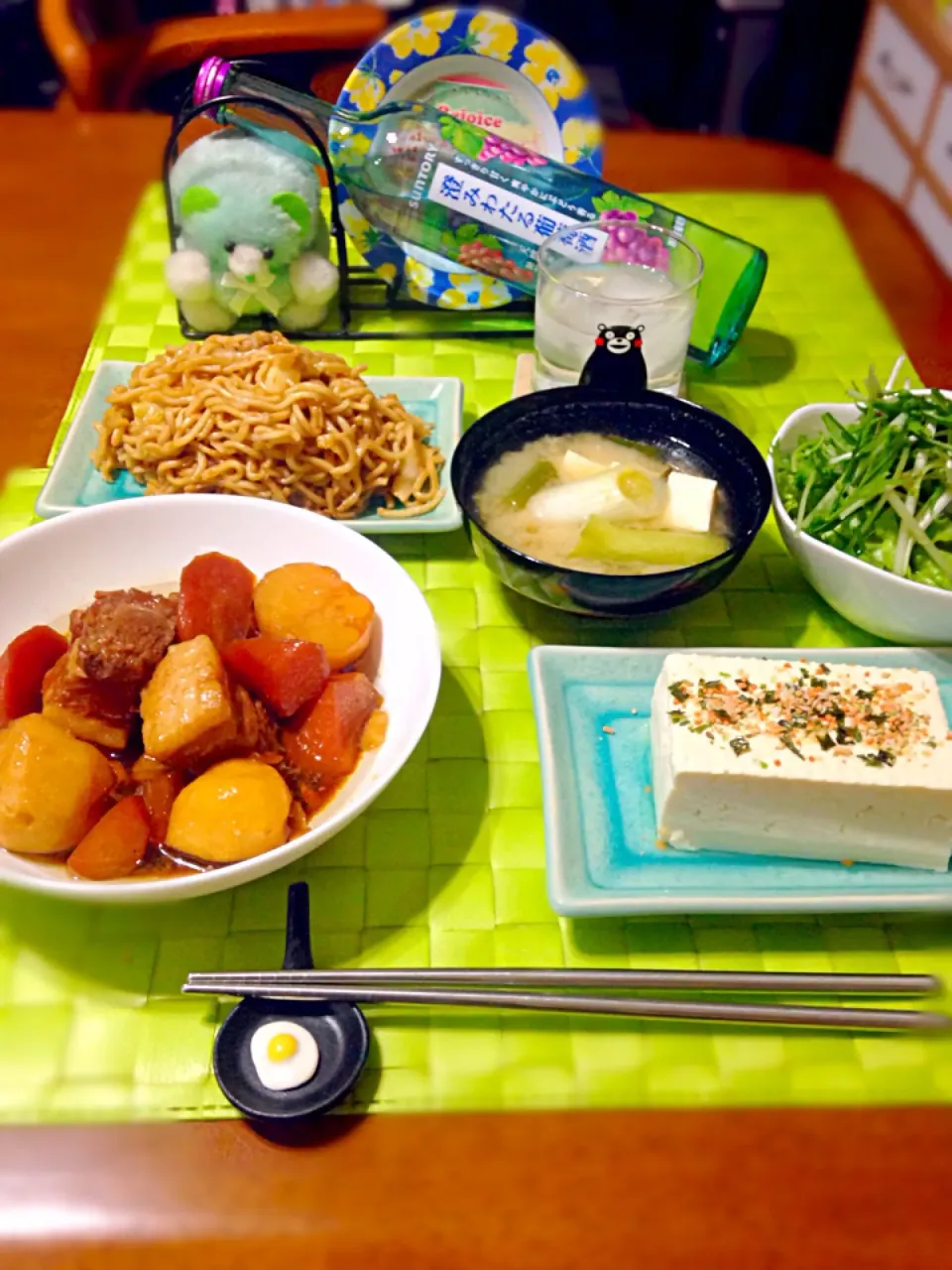 Snapdishの料理写真:アドボ ン バボイ🍖＆バンシット カントン🍜|マニラ男さん