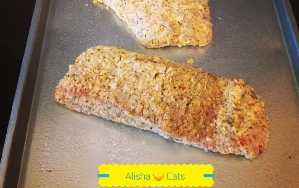 Snapdishの料理写真:I am Cooking Almond Encrusted Salmon for  #Lunch #Seafood #Fish #Main dish ❤ ❤|Alisha GodsglamGirl Matthewsさん