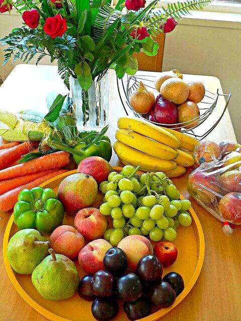 Beautiful Bounty at Oakland Organic Farms 🍃 🍃 🍓 🍃 🍓 🍃 #Vegetable #Organic #Fruit #Healthy 😊|Alisha GodsglamGirl Matthewsさん