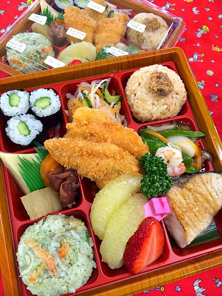 Snapdishの料理写真:魚づくしのお花見弁当|tomomiさん